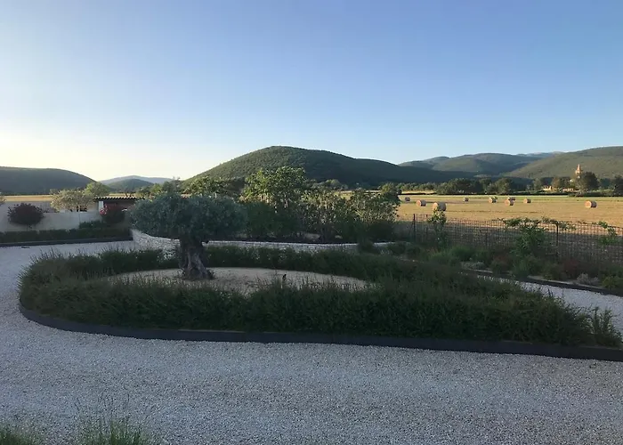 Villa Design In Provence Ongles